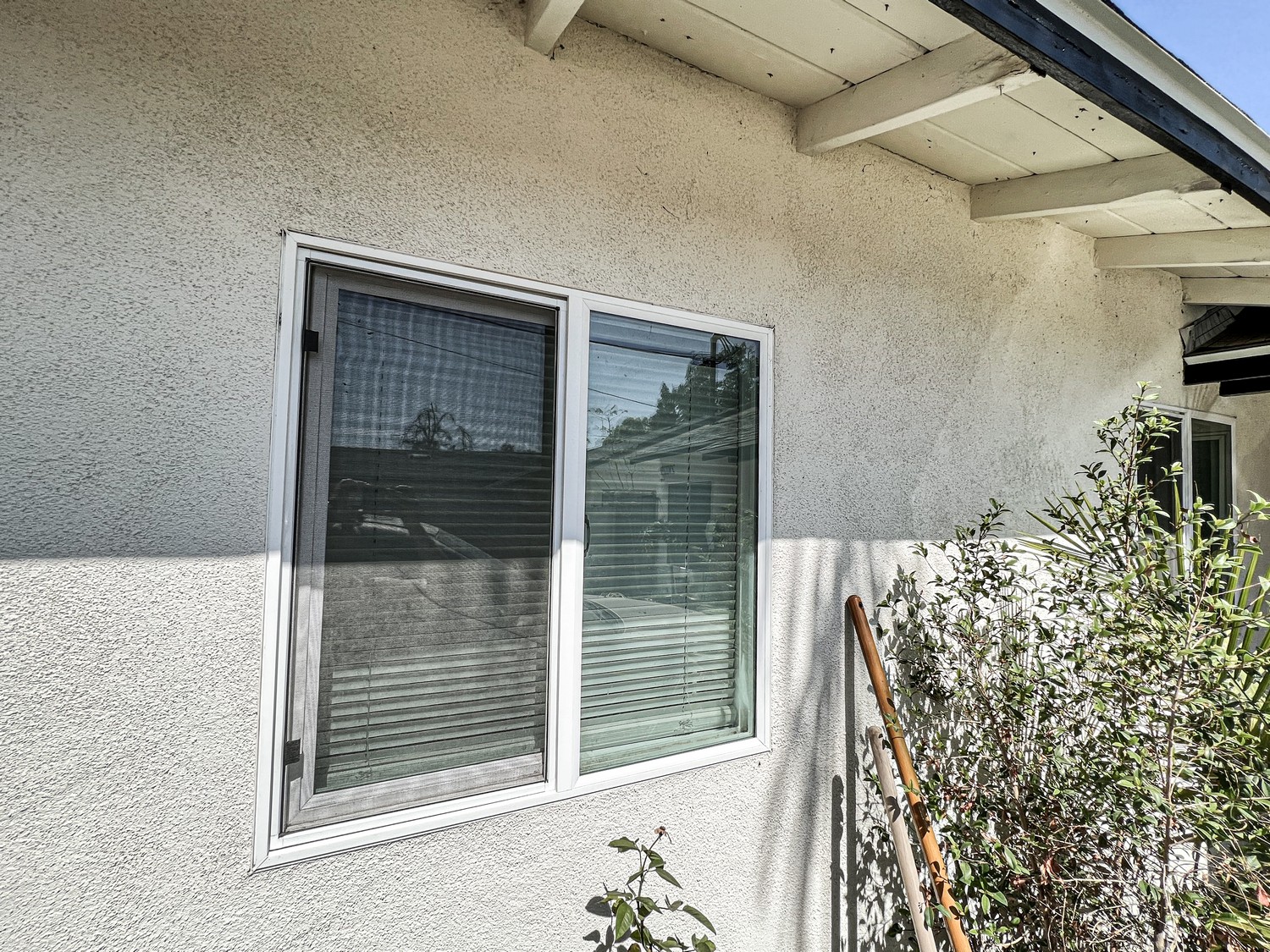 Window Replacement in Canoga Park, CA (Before)