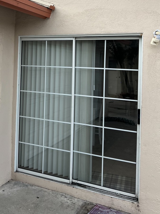 Sliding Door